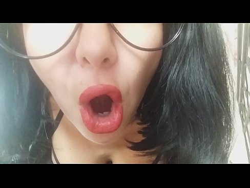 ❤️ ハニー、義理の母が今日は学校に行かせてくれないの...。って、そんなことあるわけないだろ...。 ❤ セックス ❌️❤